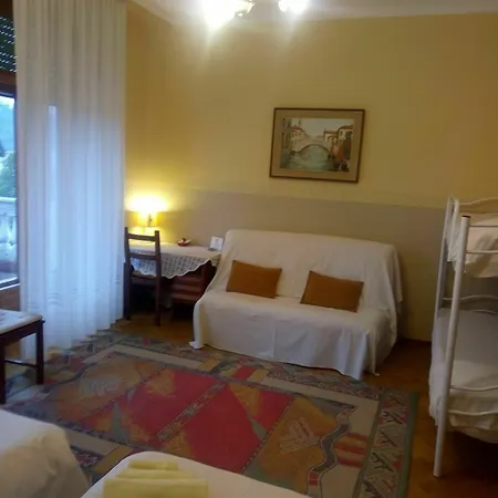 Allo Scoglio - Azienda Agricola بيت ضيافة *