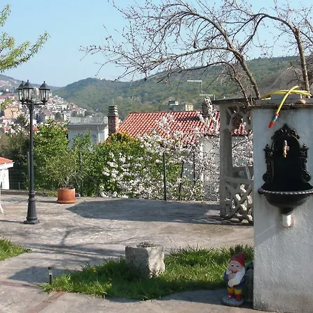 Allo Scoglio - Azienda Agricola بيت ضيافة ترييستي