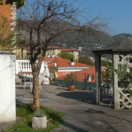 بيت ضيافة Allo Scoglio - Azienda Agricola ترييستي